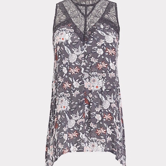 Torrid Grey Floral Lace Tank size 0 - Picture 4 of 7